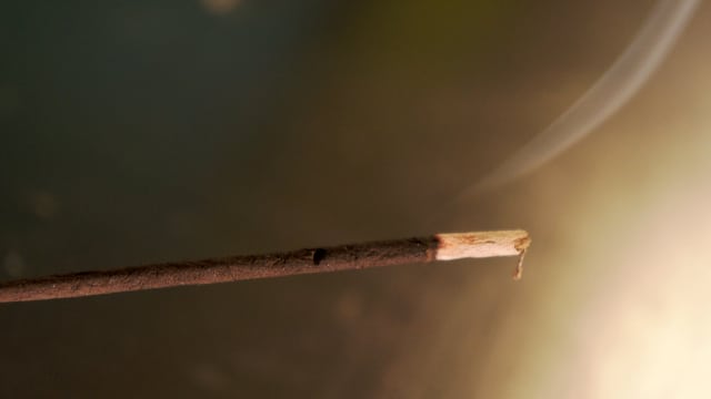 Burn Incense Sticks without a Holder